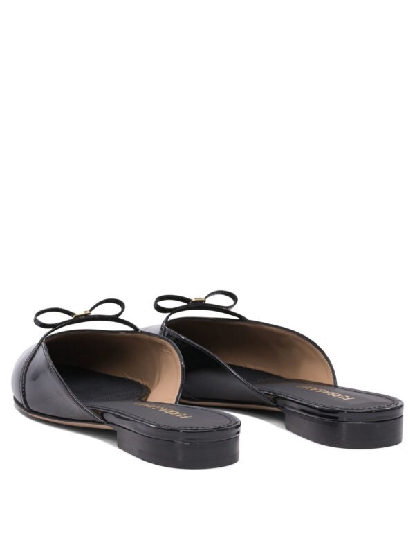 "Ferragamo" sandales noires en cuir pour femme – Image 4