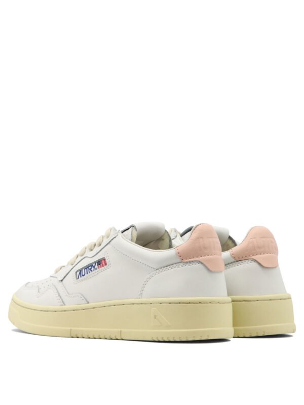 "Autry" sneakers femme blanches Medalist Low en cuir – Image 4