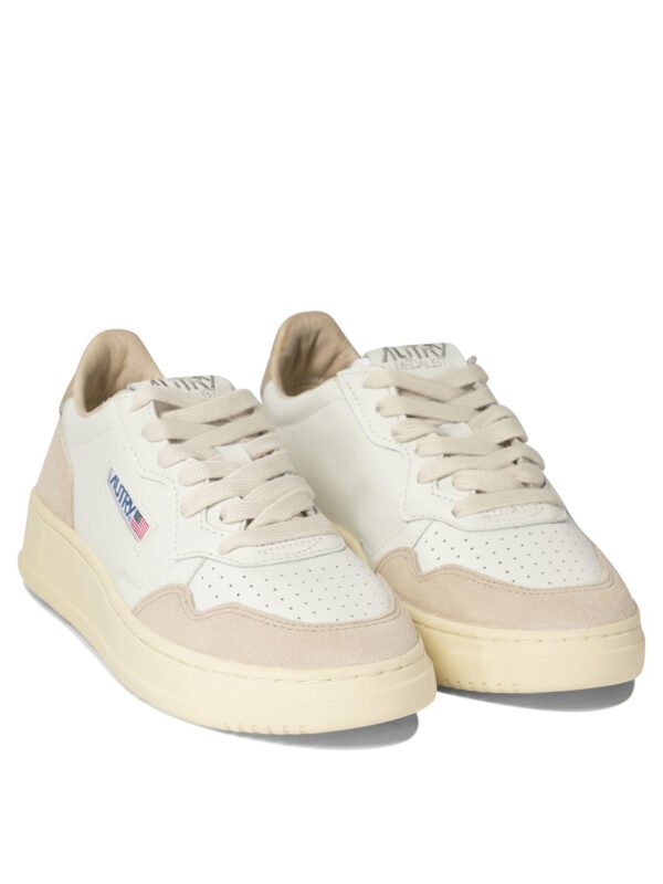 "Autry" sneakers femme blanches Medalist en cuir – Image 2