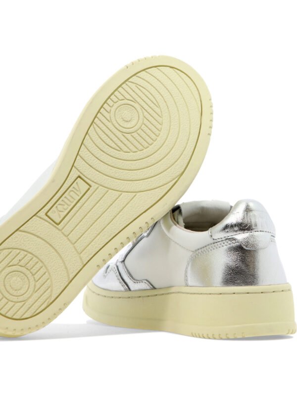 "Autry" sneakers femme blanches et argentées Medalist Low en cuir – Image 5