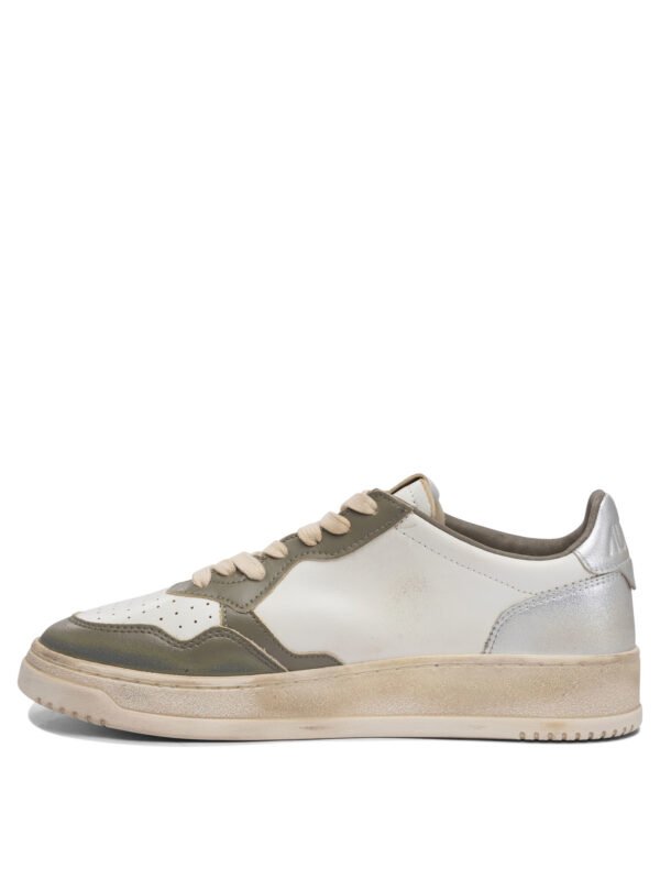 "Autry" Sneakers homme blanches et vertes en cuir style vintage semelle en caoutchouc – Image 3