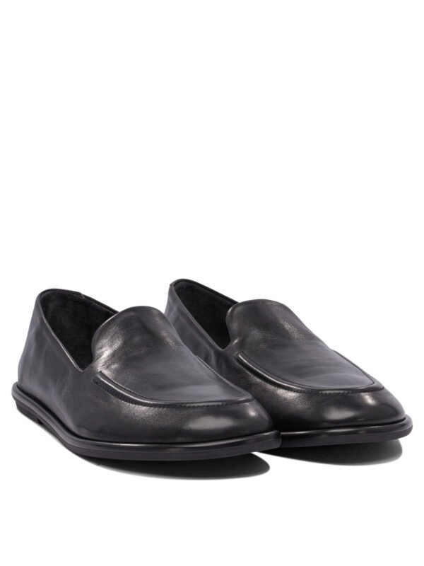 "Officine Creative" mocassins Mienne 101 noirs en cuir avec semelle en caoutchouc pour femme – Image 2