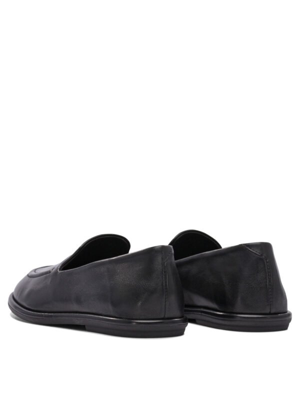 "Officine Creative" mocassins Mienne 101 noirs en cuir avec semelle en caoutchouc pour femme – Image 4