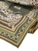 FERRAGAMO carré de soie femme vert – Image 2