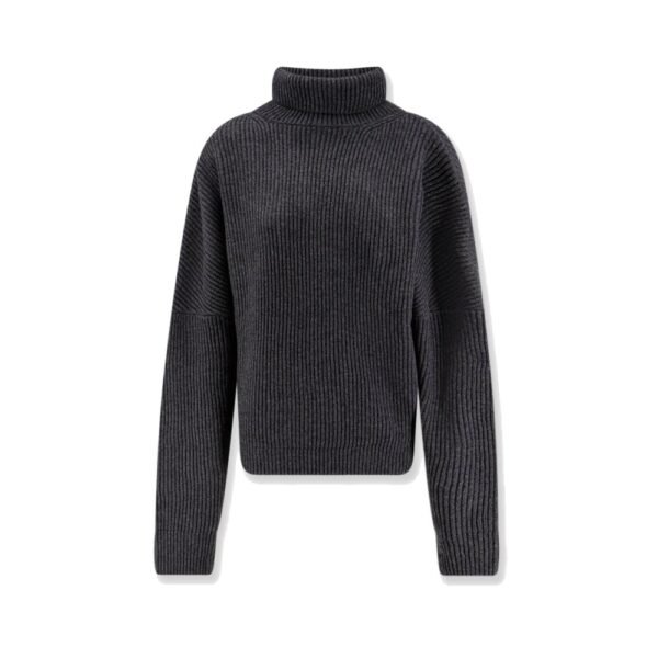 R2W Wool and cashmere turtleneck